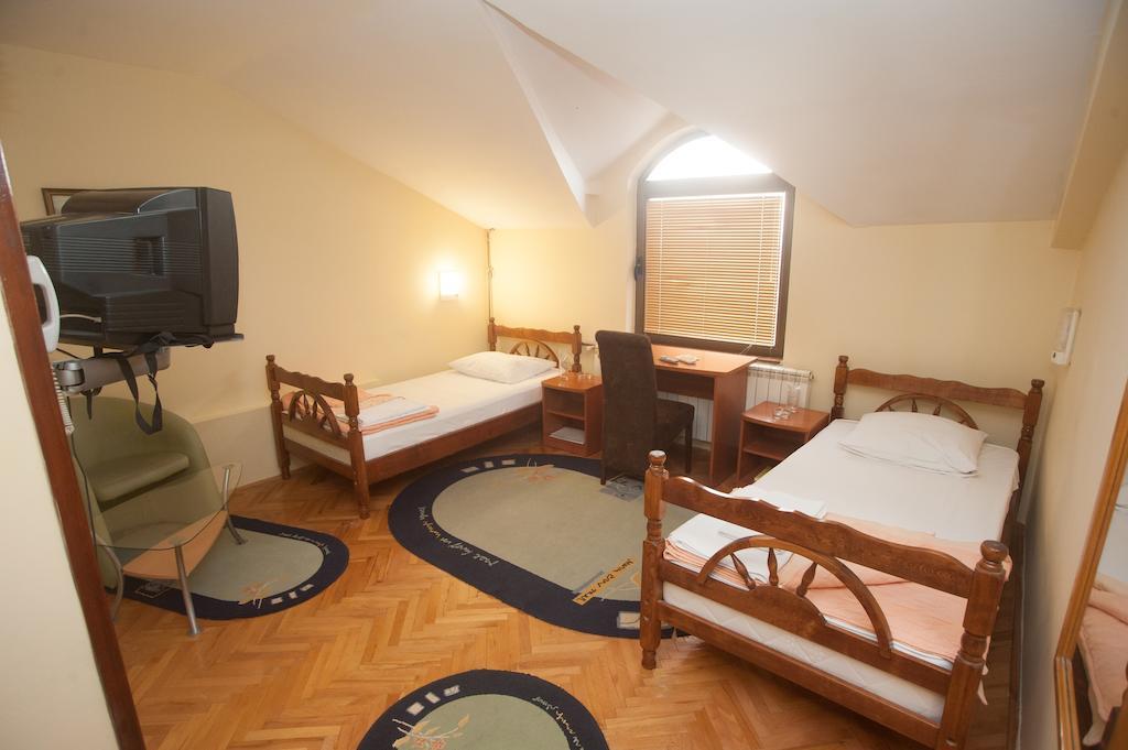 Hotel Extra Lion Md Ниш Номер фото