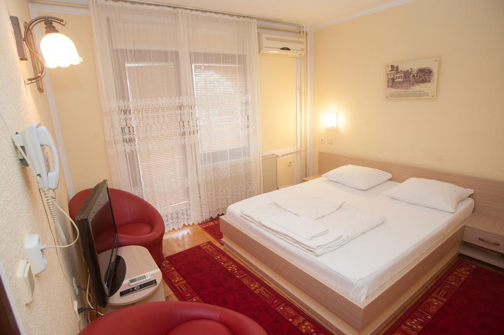 Hotel Extra Lion Md Ниш Номер фото